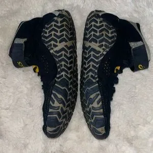 Asics | Shoes | Dark Blueyellow Aggressor 2 Wrestling Shoes  display picture 2